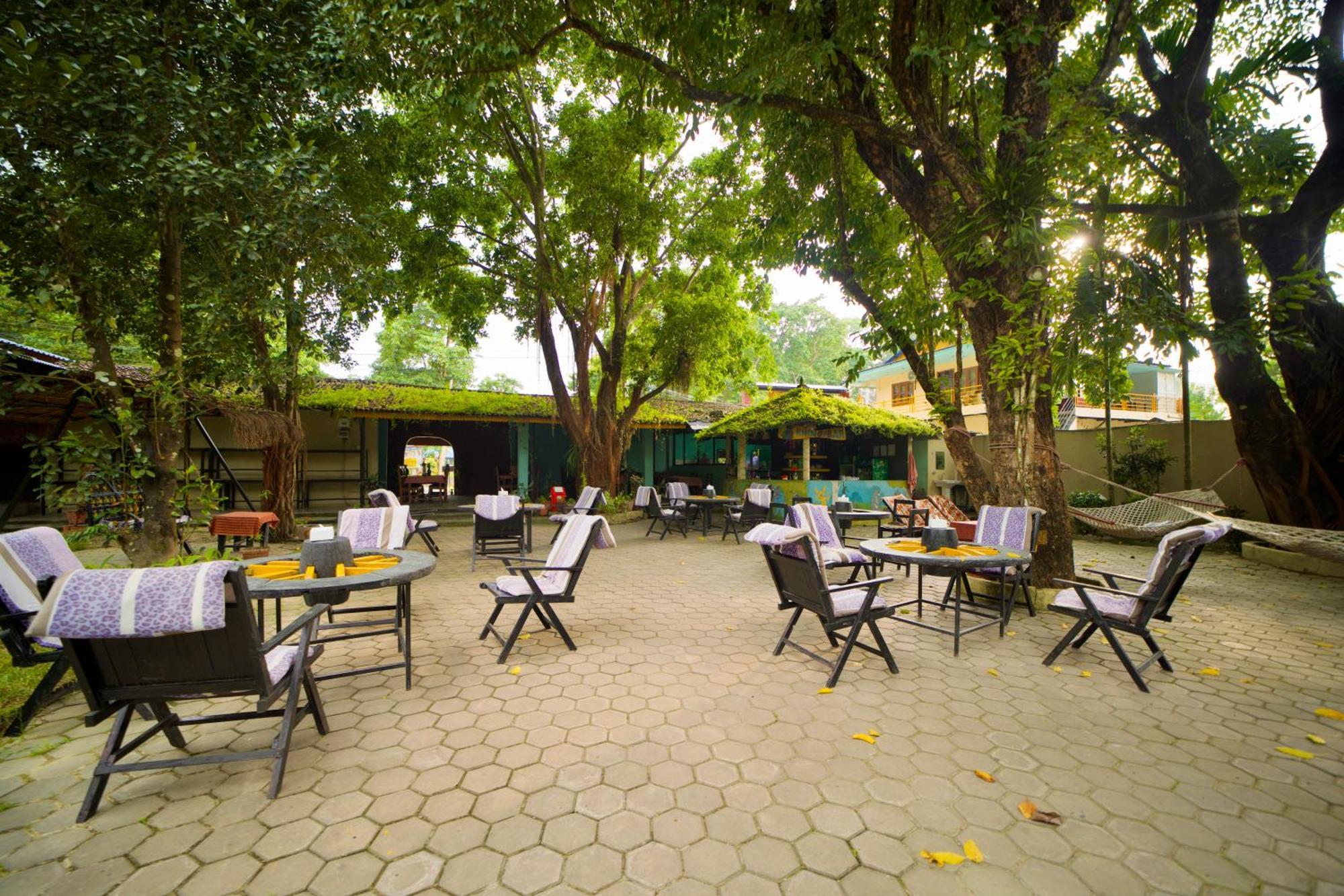 Chitwan Gaida Lodge - Animal Lovers & Birdwatchers Paradise Sauraha Exterior photo